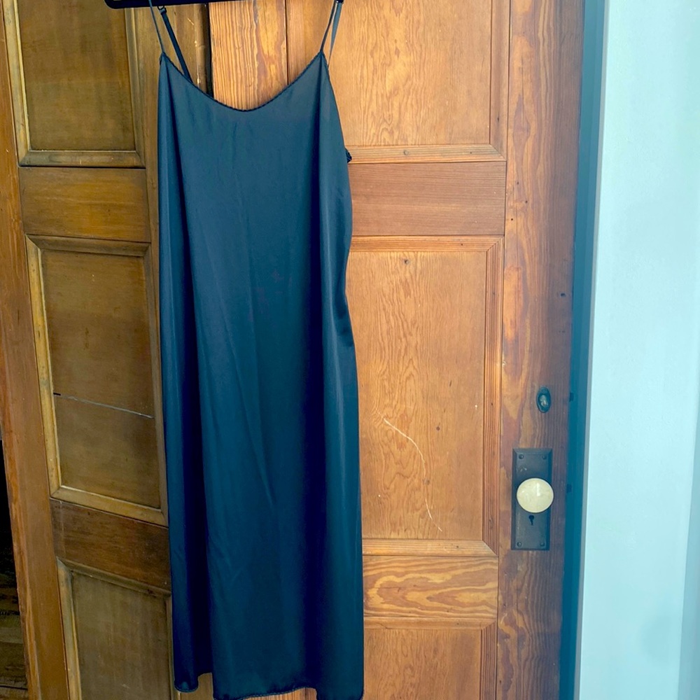Vintage Vassarette Lingerie/Slip in black. Adjustable straps. Sz 36.